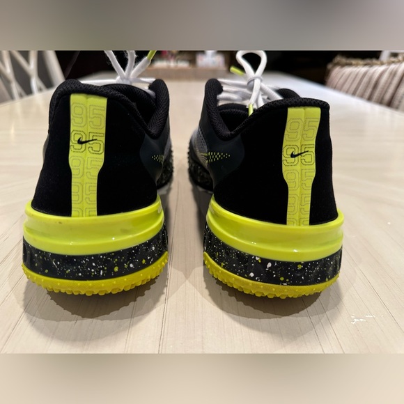 Alpha Huarache Elite 3 Baseball Turf Cleats - Light Smoke Grey Volt -Size M 8.5 - Picture 7 of 13